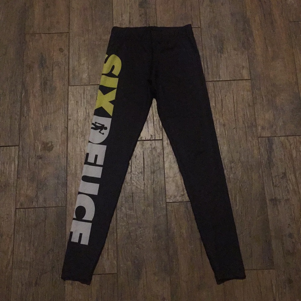Six Deuce leggings